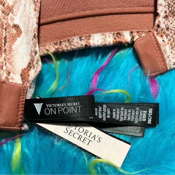 Victoria's Secret Incredible On Point Sports Bra Full Coverage Moderate Support - Picture 5 of 7